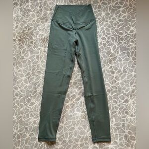 NWOT Green Aerie crossover leggings